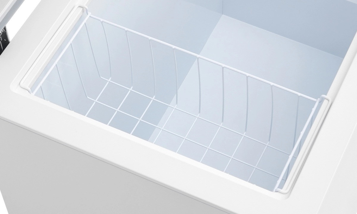 Tủ đông LG - Giỏ tủ bằng kim loại chắc chắn