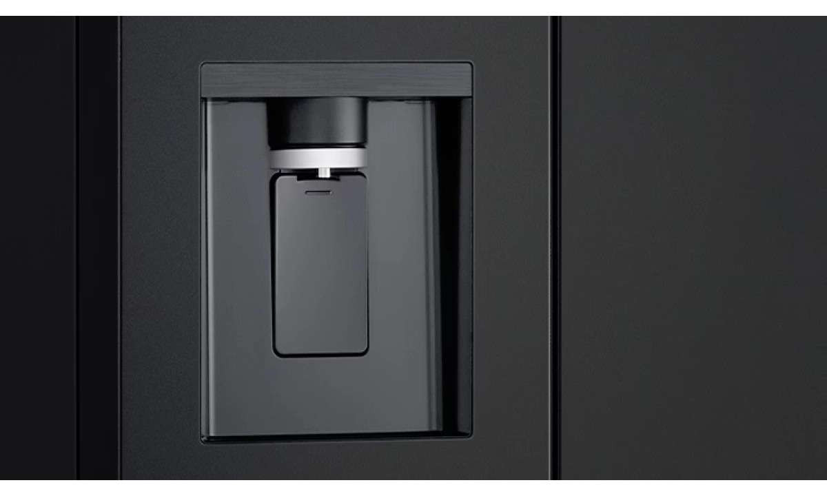 Tủ lạnh LG Multi Door - Lấy nước ngoài tiện lợi, không cần mở cửa tủ