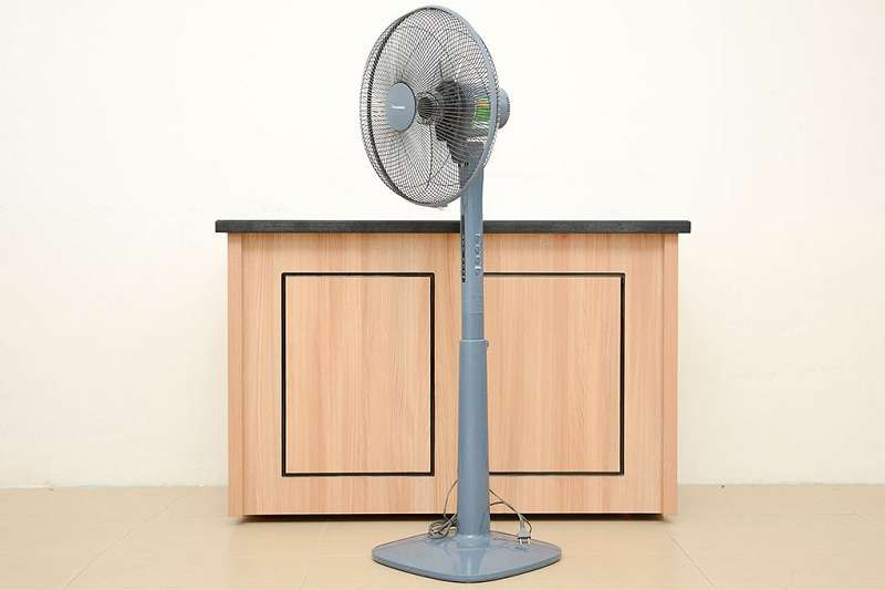 Quạt cây Panasonic F-409KB màu xanh - Được sản xuất tại Malaysia, thương hiệu Panasonic của Nhật Bản uy tín, chất lượng