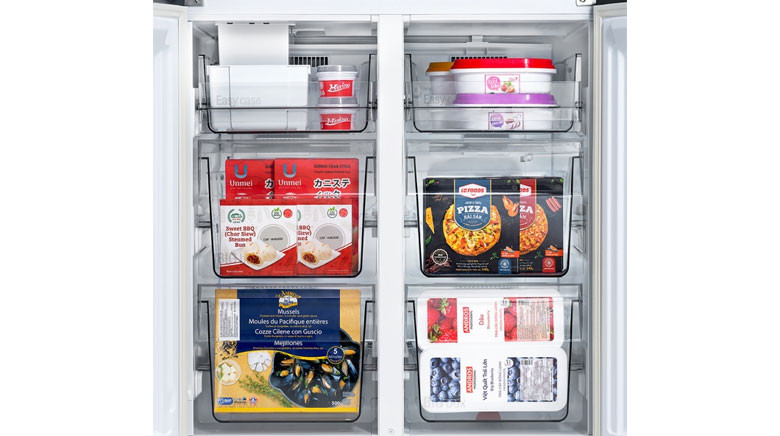 tủ lạnh panasonic inverter 510 lít multi door nr x561bk vn - Ngăn đông lạnh lớn với các ngăn riêng biệt