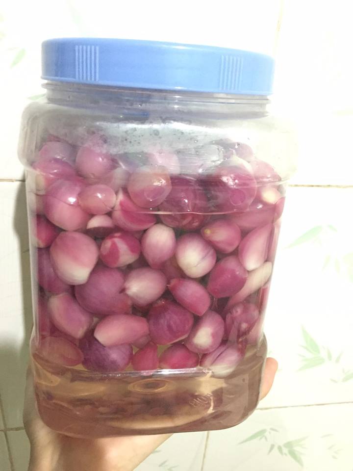 Cách làm hành chua ngon hấp dẫn tuyệt vời cho gia đình bạn ngày tết