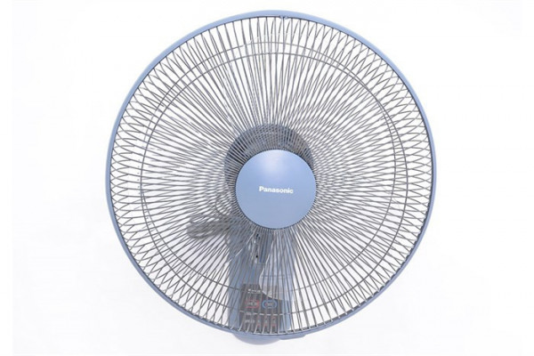 Quạt treo tường Panasonic F-409MB màu xanh - Có điều khiển - Chính hãng